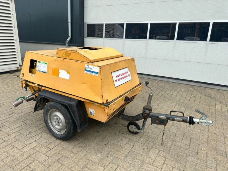 Atlas-Copco ATCA 2000 Deutz F2L 1011 Mobiele Diesel Schroefcompressor 18.5 kW 7 Bar - Kompresor ajri: foto 4 Atlas-Copco ATCA 2000 Deutz F2L 1011 Mobiele Diesel Schroefcompressor 18.5 kW 7 Bar - Kompresor ajri: foto 4