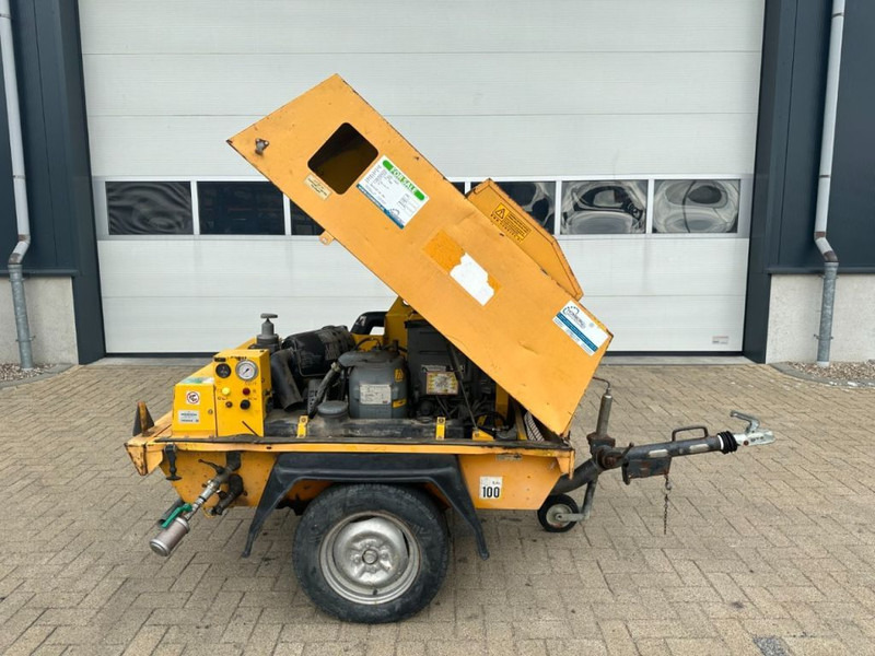 Atlas-Copco ATCA 2000 Deutz F2L 1011 Mobiele Diesel Schroefcompressor 18.5 kW 7 Bar - Kompresor ajri: foto 5 Atlas-Copco ATCA 2000 Deutz F2L 1011 Mobiele Diesel Schroefcompressor 18.5 kW 7 Bar - Kompresor ajri: foto 5