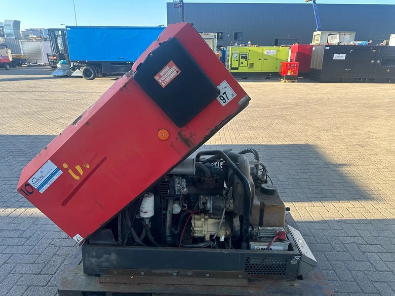 Ingersoll Rand 720 R1051SF Kubota D1005 Diesel Compressor 2000 L / min 17.5 kW 8.6 Bar - Kompresor ajri: foto 3 Ingersoll Rand 720 R1051SF Kubota D1005 Diesel Compressor 2000 L / min 17.5 kW 8.6 Bar - Kompresor ajri: foto 3