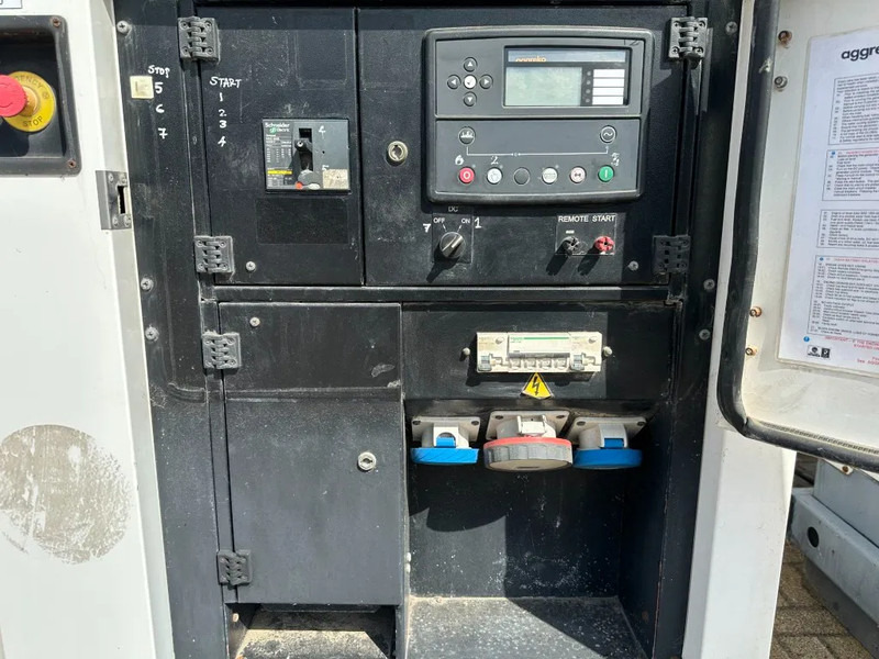 Iveco FPT F32 AM1A Leroy Somer 32 kVA Silent generatorset 129 hours ! - Set gjeneratori: foto 3 Iveco FPT F32 AM1A Leroy Somer 32 kVA Silent generatorset 129 hours ! - Set gjeneratori: foto 3