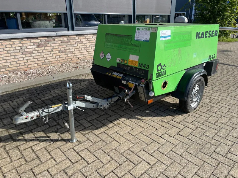 Kaeser M43 Kubota 4,2 m3 / min 7 Bar 30 kW Mobiele Silent Diesel Compressor - Kompresor ajri: foto 2 Kaeser M43 Kubota 4,2 m3 / min 7 Bar 30 kW Mobiele Silent Diesel Compressor - Kompresor ajri: foto 2