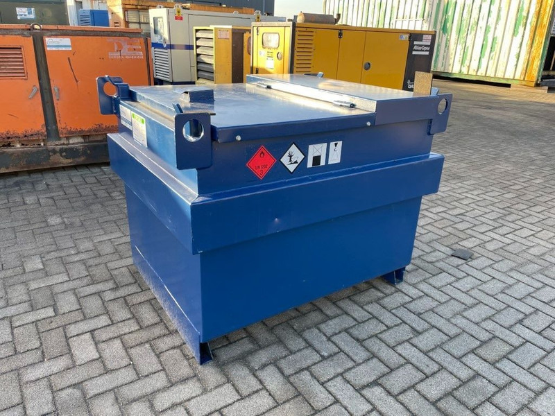 Kiwa IBC Steenbergen 750 liter Dieseltank met handpomp - Rezervuari i magazinimit: foto 3 Kiwa IBC Steenbergen 750 liter Dieseltank met handpomp - Rezervuari i magazinimit: foto 3