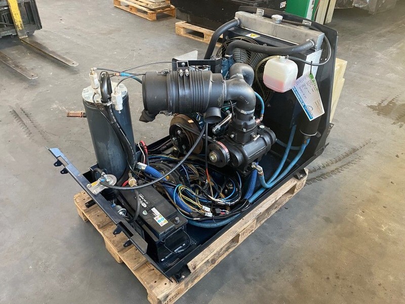Kubota D1105 Sullair 15.5 kW 7 bar diesel schroefcompressor - Kompresor ajri: foto 5 Kubota D1105 Sullair 15.5 kW 7 bar diesel schroefcompressor - Kompresor ajri: foto 5