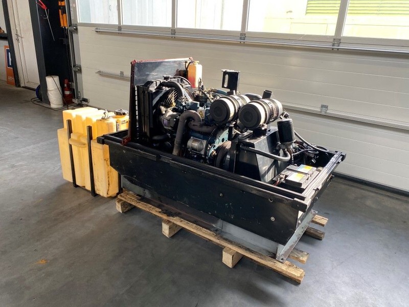 Kubota D1105 Sullair 15.5 kW 7 bar diesel schroefcompressor met nakoeler - Kompresor ajri: foto 2 Kubota D1105 Sullair 15.5 kW 7 bar diesel schroefcompressor met nakoeler - Kompresor ajri: foto 2