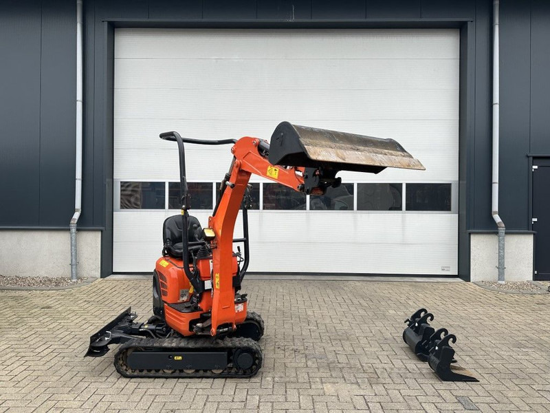 Kubota U10-3 Minigraver Diesel Graafmachine 2021 ! 690 uur ! As New ! - Miniekskavator: foto 2 Kubota U10-3 Minigraver Diesel Graafmachine 2021 ! 690 uur ! As New ! - Miniekskavator: foto 2