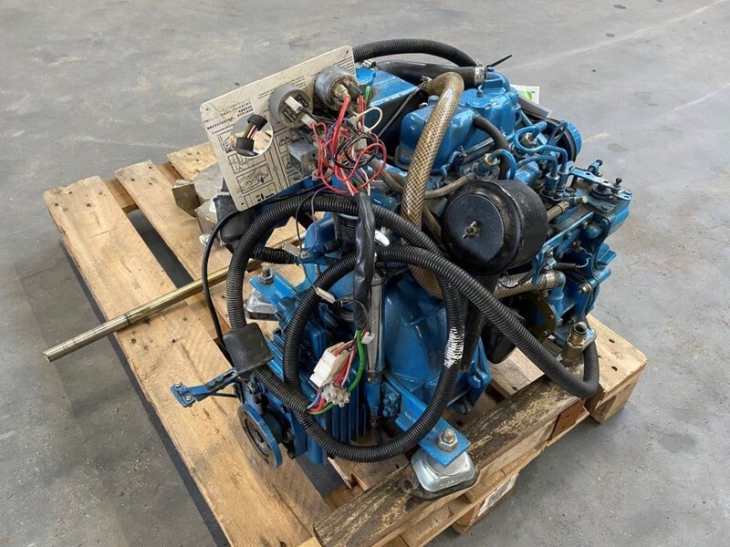 Mitsubishi Solé L2E 11 PK diesel marine motor met keerkoppeling - Motori: foto 5 Mitsubishi Solé L2E 11 PK diesel marine motor met keerkoppeling - Motori: foto 5