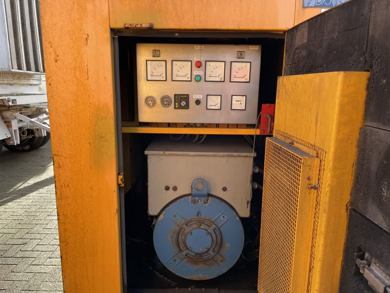 Volvo TID 121 LG Leroy Somer 275 kVA Silent generatorset - Set gjeneratori: foto 5 Volvo TID 121 LG Leroy Somer 275 kVA Silent generatorset - Set gjeneratori: foto 5
