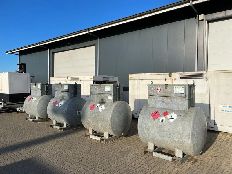 Dieseltank Rietberg 1000 liter Dieseltank Gegalvaniseerd IBC met keuring ! - Rezervuari i magazinimit: foto 2 Dieseltank Rietberg 1000 liter Dieseltank Gegalvaniseerd IBC met keuring ! - Rezervuari i magazinimit: foto 2