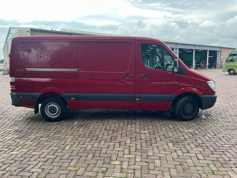 Mercedes-Benz Sprinter 313 CDI L2H1 - Furgon: foto 4 Mercedes-Benz Sprinter 313 CDI L2H1 - Furgon: foto 4