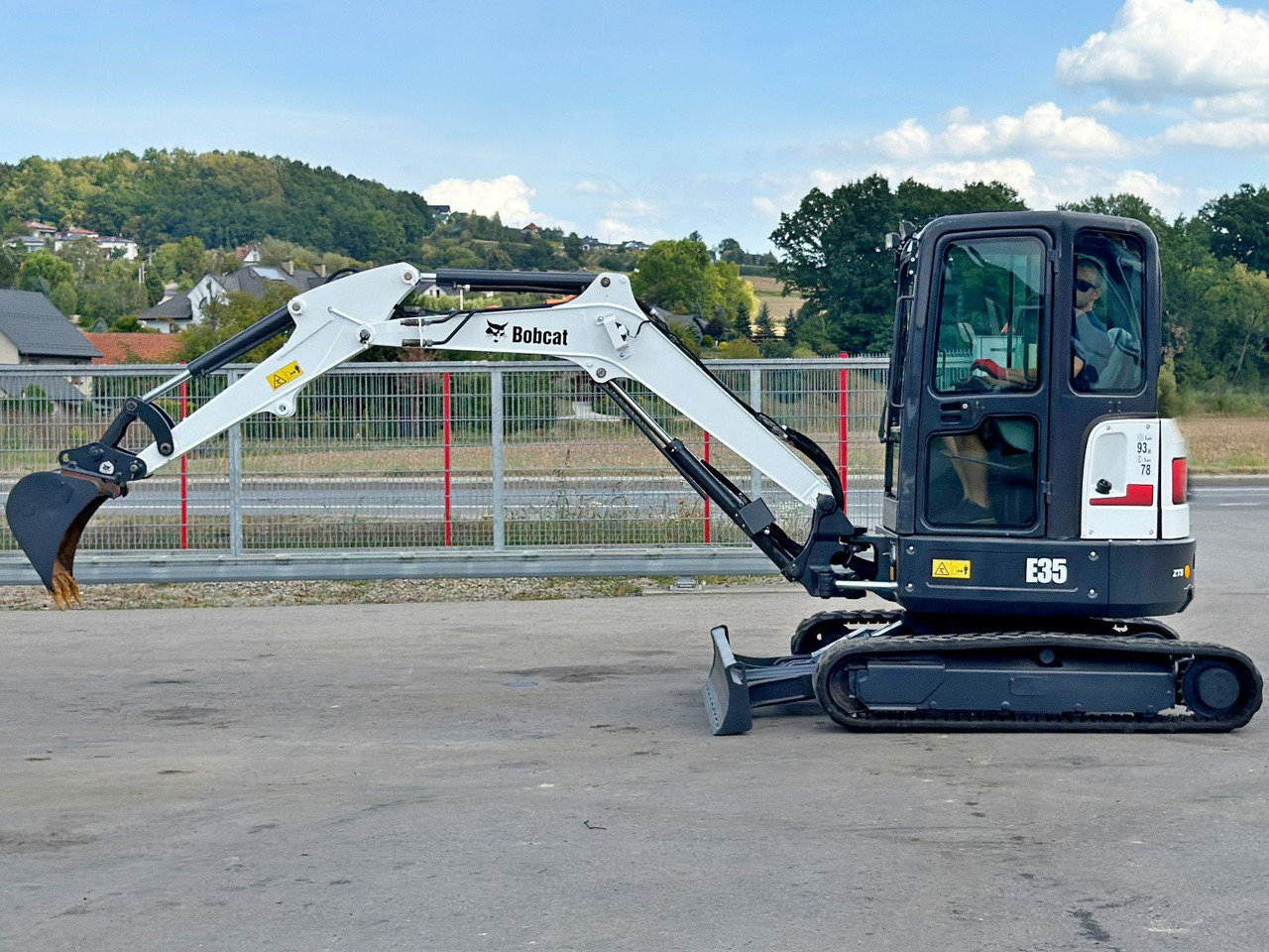 Bobcat E 35 * Raupenbagger * TOPZUSTAND - Buldozer: foto 4 Bobcat E 35 * Raupenbagger * TOPZUSTAND - Buldozer: foto 4