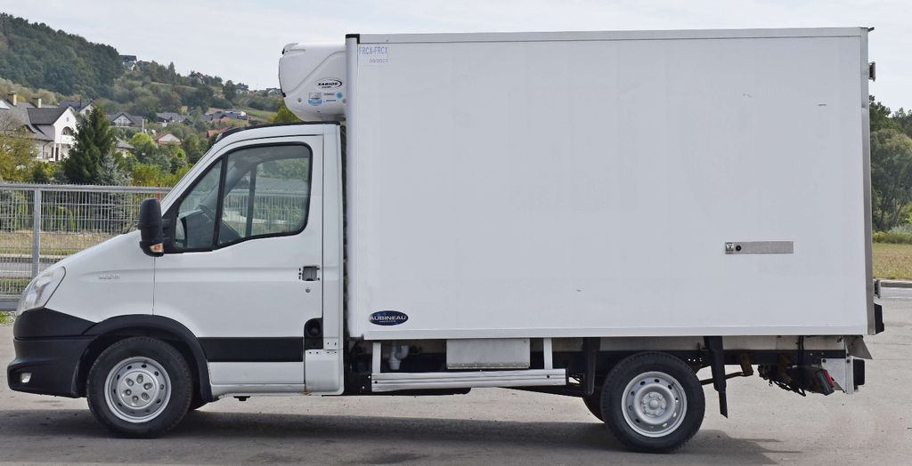 Iveco DAILY 35S13* Kühlkoffer 2,00 m * TOPZUSTAND Iveco DAILY 35S13 * Kühlkoffer * TOPZUSTAND - Kamion frigorifer, Kamion me vinç: foto 4 Iveco DAILY 35S13* Kühlkoffer 2,00 m * TOPZUSTAND Iveco DAILY 35S13 * Kühlkoffer * TOPZUSTAND - Kamion frigorifer, Kamion me vinç: foto 4