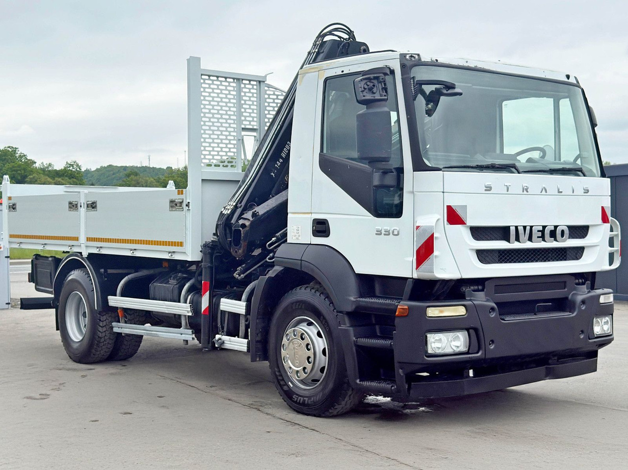 Iveco STRALIS 330 *HIAB 144 BS-3 HIDUO* TOPZUSTAND - Kamion me vinç: foto 3 Iveco STRALIS 330 *HIAB 144 BS-3 HIDUO* TOPZUSTAND - Kamion me vinç: foto 3