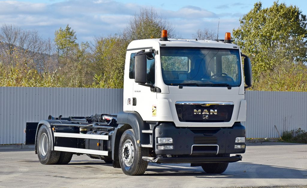 MAN TGS 18.320 Abrollkipper * Top Zustand! MAN TGS 18.320 Abrollkipper * Top Zustand! - Kamion vetëngarkues: foto 2 MAN TGS 18.320 Abrollkipper * Top Zustand! MAN TGS 18.320 Abrollkipper * Top Zustand! - Kamion vetëngarkues: foto 2