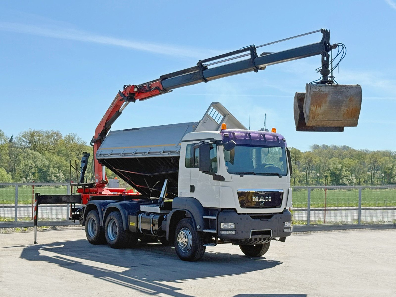 MAN TGS 33.360*KIPPER 4,95 m *PK 15002 * 6x4 - Kamion me vinç: foto 2 MAN TGS 33.360*KIPPER 4,95 m *PK 15002 * 6x4 - Kamion me vinç: foto 2