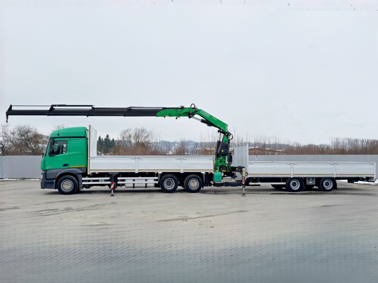 Mercedes-Benz ACTROS 2645 * FASSI F345.24 XE + FUNK + Anhänger - Kamion me vinç: foto 5 Mercedes-Benz ACTROS 2645 * FASSI F345.24 XE + FUNK + Anhänger - Kamion me vinç: foto 5