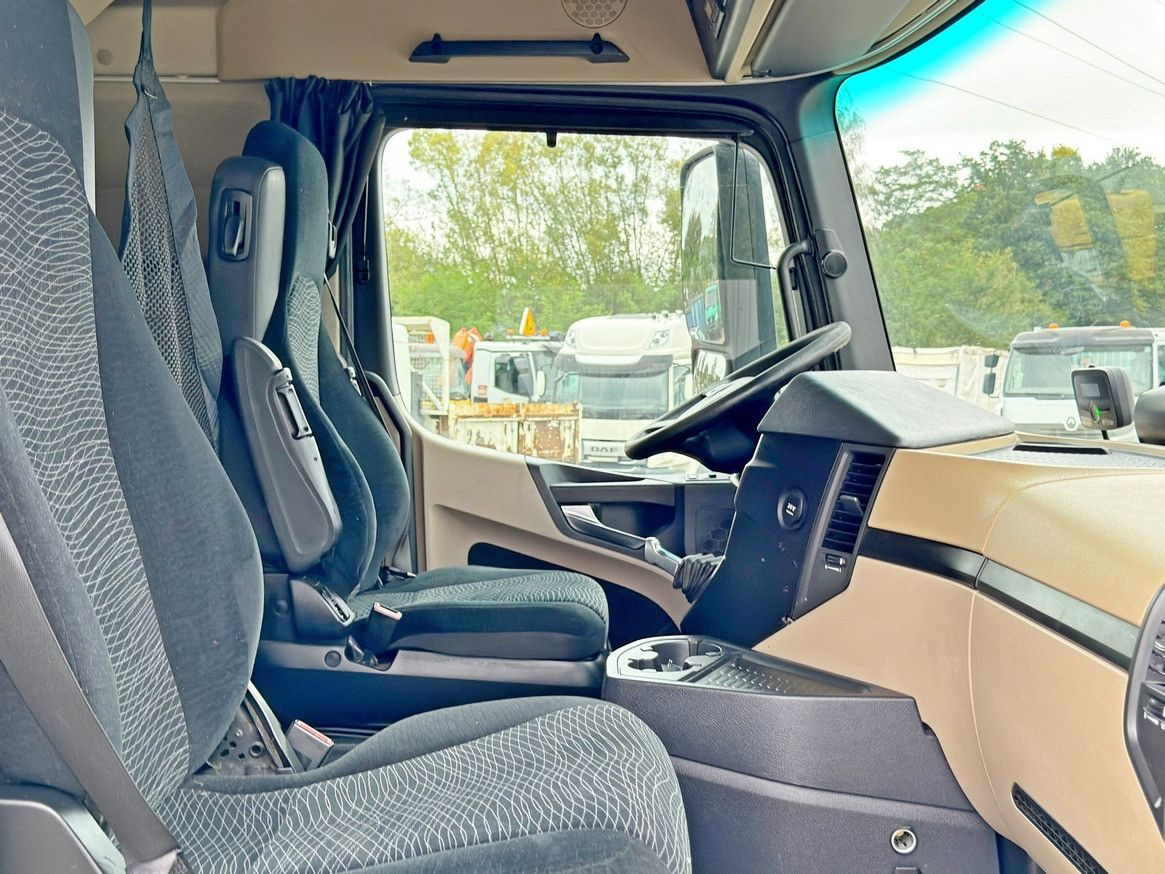 Lizingu i  Mercedes-Benz ACTROS 2645* PK 34002 - SH C/FUNK+Anhänger* TOP Mercedes-Benz ACTROS 2645* PK 34002 - SH C/FUNK+Anhänger* TOP: foto 12