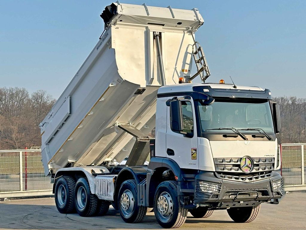Mercedes-Benz AROCS 3246* KIPPER / 8x4 * TOPZUSTAND - Kamion vetëshkarkues: foto 3 Mercedes-Benz AROCS 3246* KIPPER / 8x4 * TOPZUSTAND - Kamion vetëshkarkues: foto 3