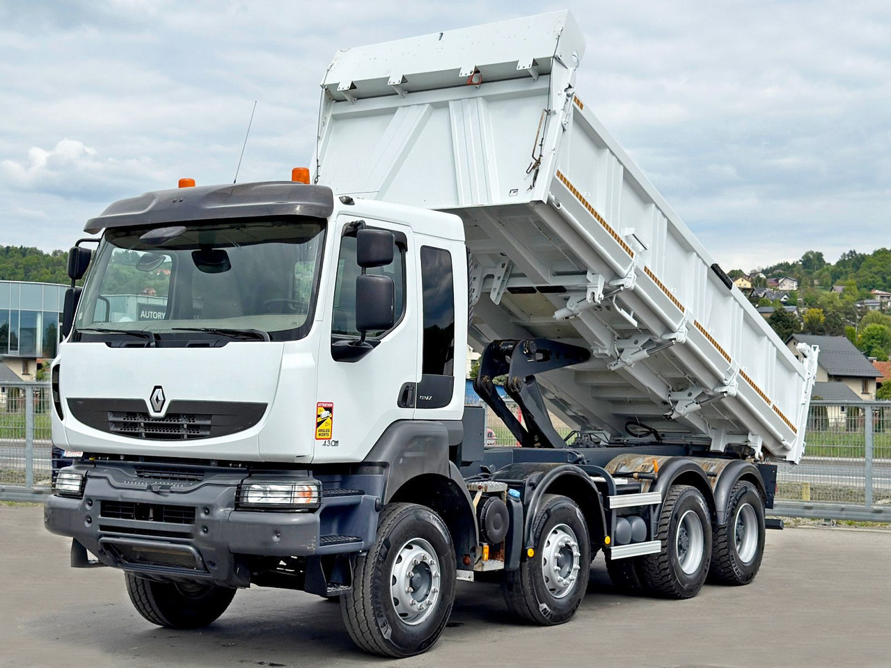 Renault KERAX 430 DXI * KIPPER 6,00 m / 8x4 * TOP - Kamion vetëshkarkues, Kamion me vinç: foto 4 Renault KERAX 430 DXI * KIPPER 6,00 m / 8x4 * TOP - Kamion vetëshkarkues, Kamion me vinç: foto 4