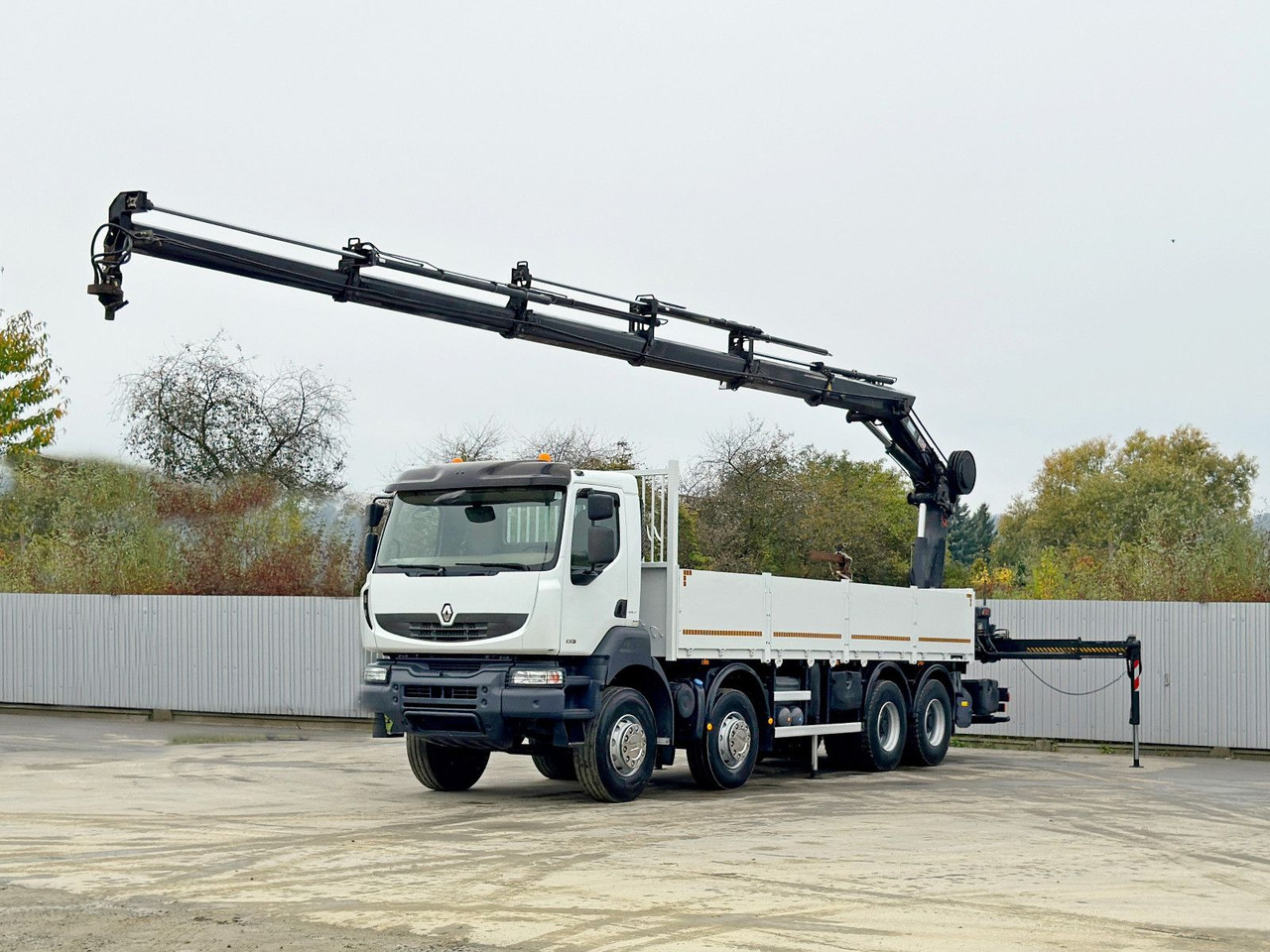 Renault KERAX 430 * HIAB 211 EP-5 HIDUO /FUNK *8x4 - Kamion me vinç: foto 2 Renault KERAX 430 * HIAB 211 EP-5 HIDUO /FUNK *8x4 - Kamion me vinç: foto 2