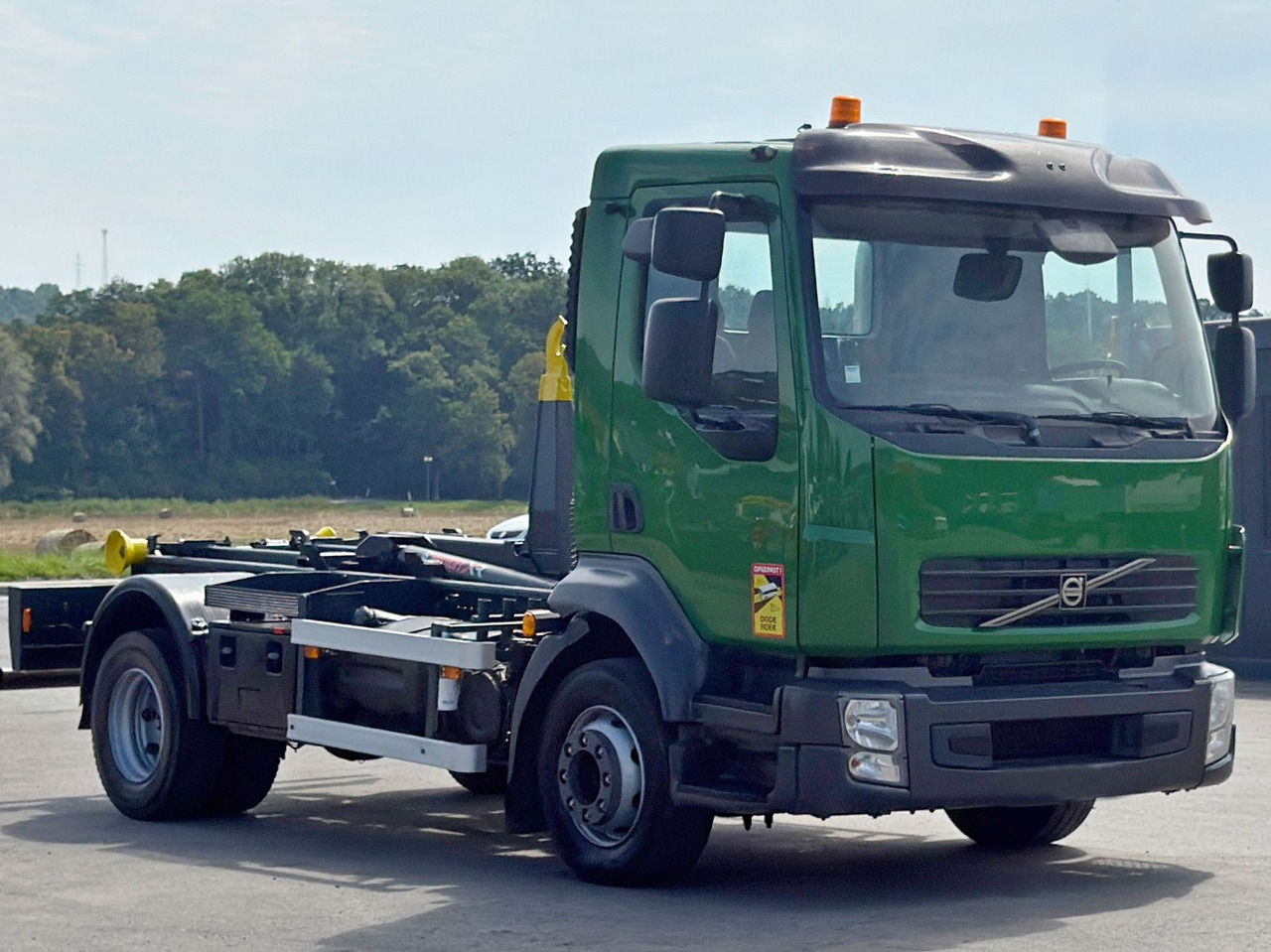 Volvo FL 280 * Abrollkipper * TOPZUSTAND - Kamion vetëngarkues: foto 4 Volvo FL 280 * Abrollkipper * TOPZUSTAND - Kamion vetëngarkues: foto 4