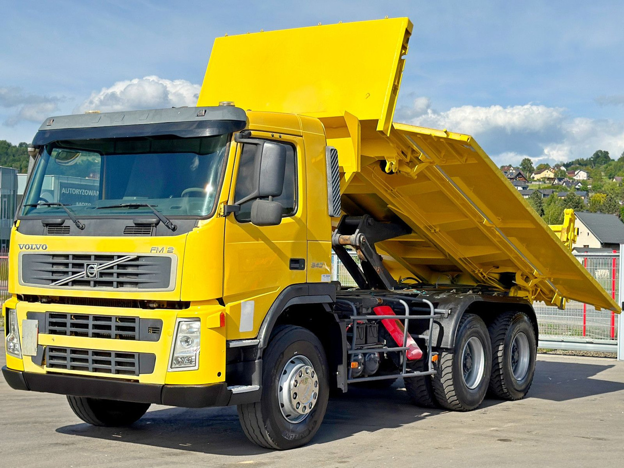 Volvo FM 370 Kipper 6,20 m + BORDMATIC / 8x4 Volvo FM 12 340 Kipper 5,05 m + BORDMATIC / 6x4 - Kamion vetëshkarkues, Kamion me vinç: foto 3 Volvo FM 370 Kipper 6,20 m + BORDMATIC / 8x4 Volvo FM 12 340 Kipper 5,05 m + BORDMATIC / 6x4 - Kamion vetëshkarkues, Kamion me vinç: foto 3