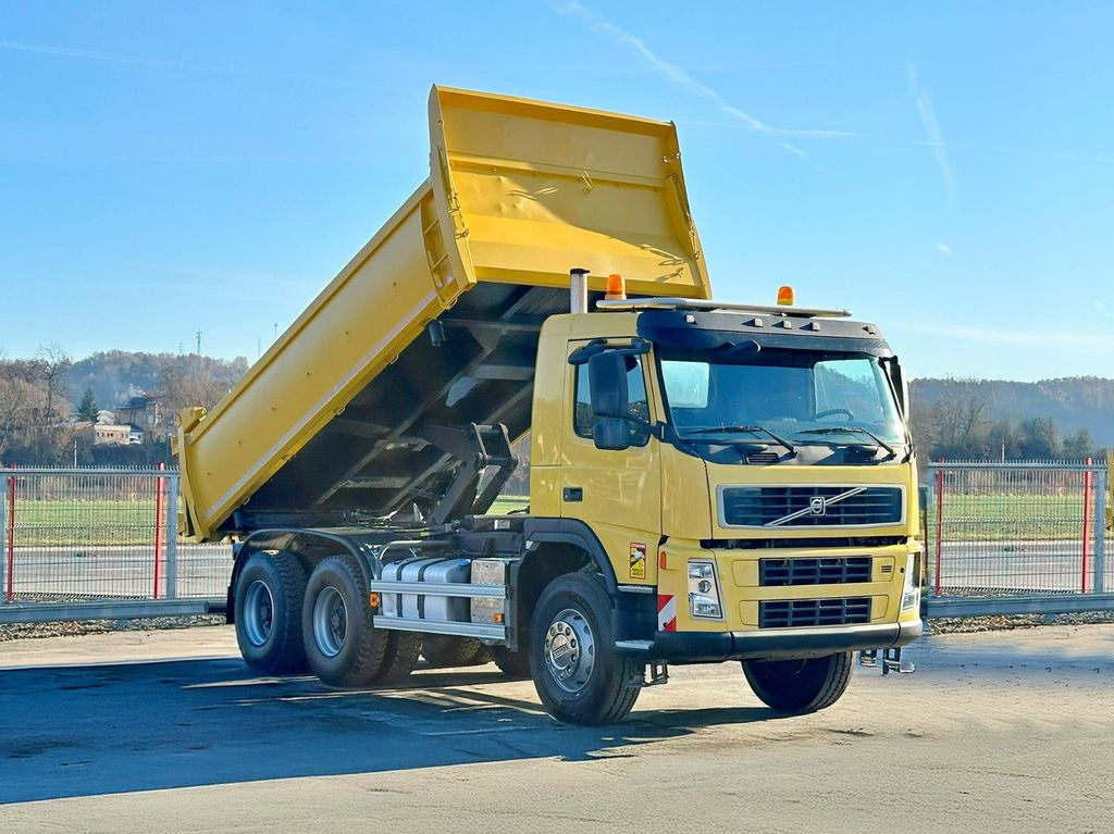 Volvo FM 440 Kipper 5,20 m *BORDMATIC *6x4 *TOPZUSTAND - Kamion vetëshkarkues: foto 1 Volvo FM 440 Kipper 5,20 m *BORDMATIC *6x4 *TOPZUSTAND - Kamion vetëshkarkues: foto 1