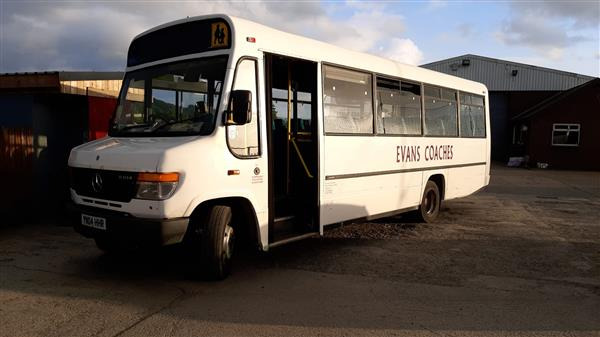 2004 Mercedes 33 seat dual purpose minicoach - Autobus suburban: foto 1 2004 Mercedes 33 seat dual purpose minicoach - Autobus suburban: foto 1