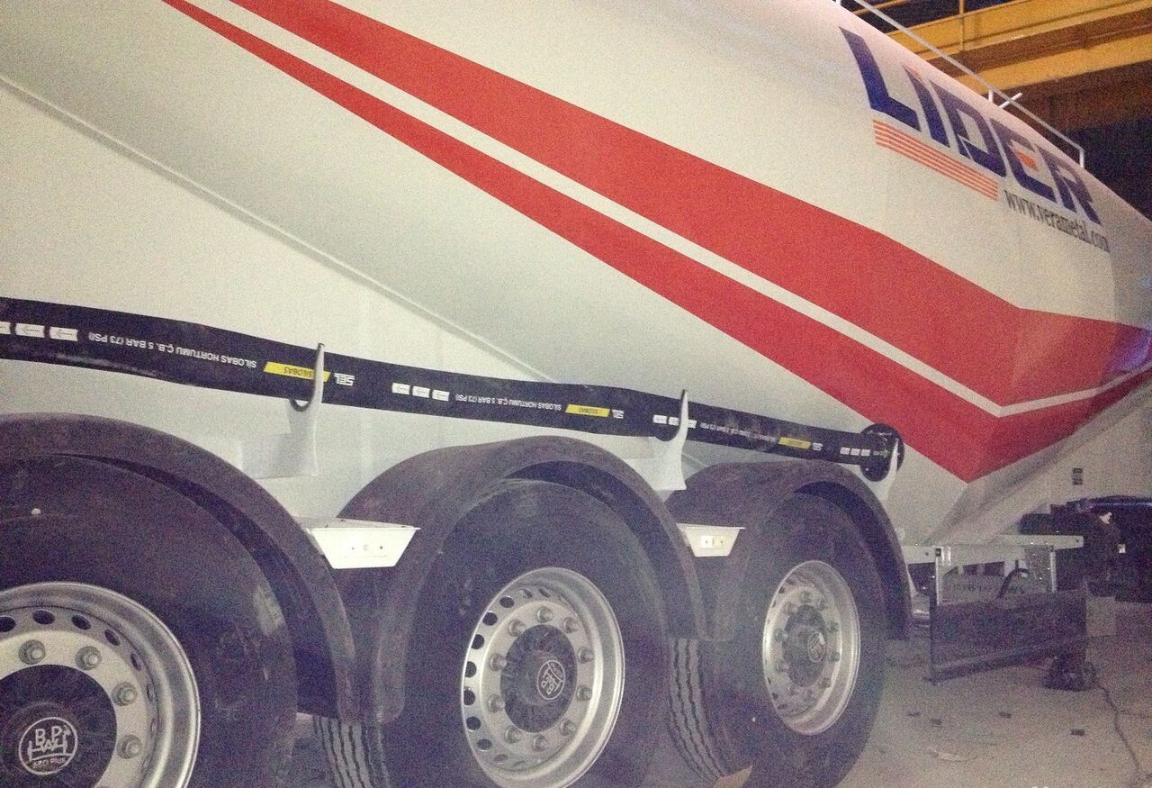 Gjysmë rimorkio me bot për transportimin e çimentos i ri LIDER 2022 year new Slurry Tanker Farmer Agriculture Field Tanker: foto 10