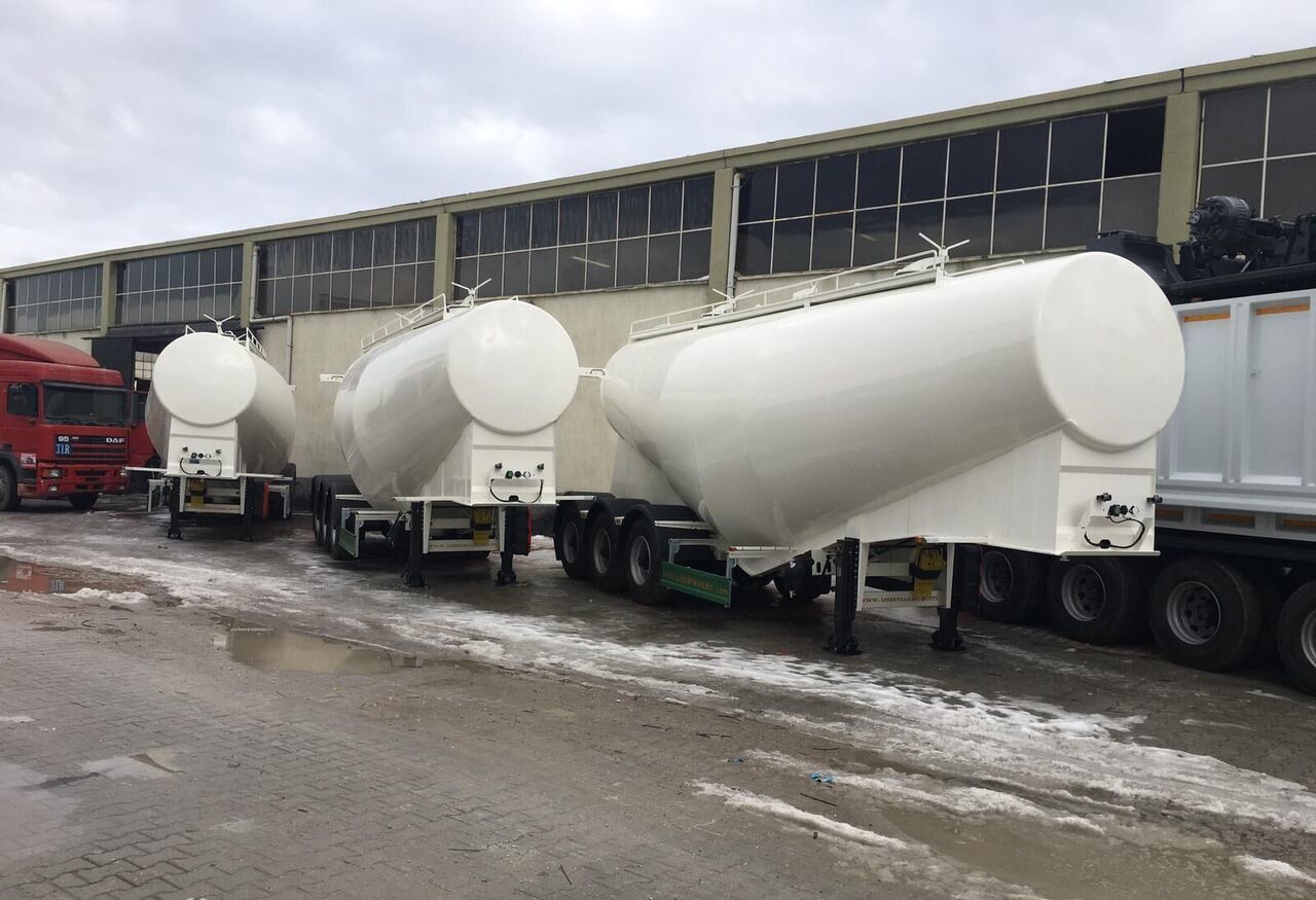 Gjysmë rimorkio me bot për transportimin e çimentos i ri LIDER 2022 year new Slurry Tanker Farmer Agriculture Field Tanker: foto 16