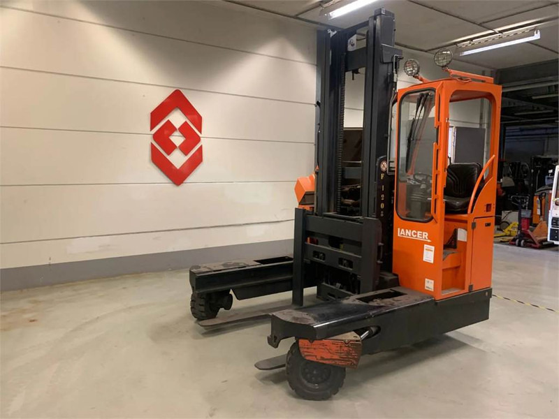 Lancer DQ45-D (3050-EL/T) - Pirun më naftë: foto 4 Lancer DQ45-D (3050-EL/T) - Pirun më naftë: foto 4