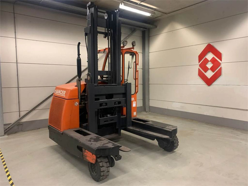 Lancer DQ45-D (3050-EL/T) - Pirun më naftë: foto 3 Lancer DQ45-D (3050-EL/T) - Pirun më naftë: foto 3