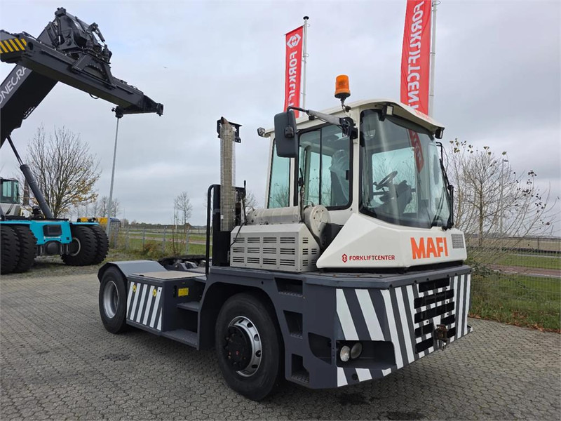 Mafi R332 4x4 - Traktor terminal: foto 1 Mafi R332 4x4 - Traktor terminal: foto 1