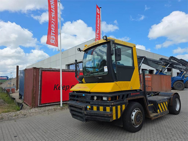 Terberg RT222 4x4 - Traktor terminal: foto 2 Terberg RT222 4x4 - Traktor terminal: foto 2