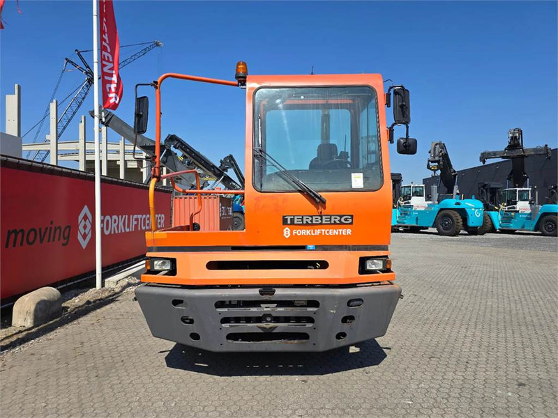 Traktor terminal Terberg YT182: foto 8