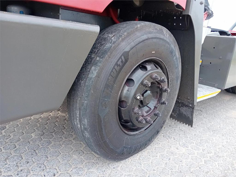 Terberg YT220 - Traktor terminal: foto 4 Terberg YT220 - Traktor terminal: foto 4