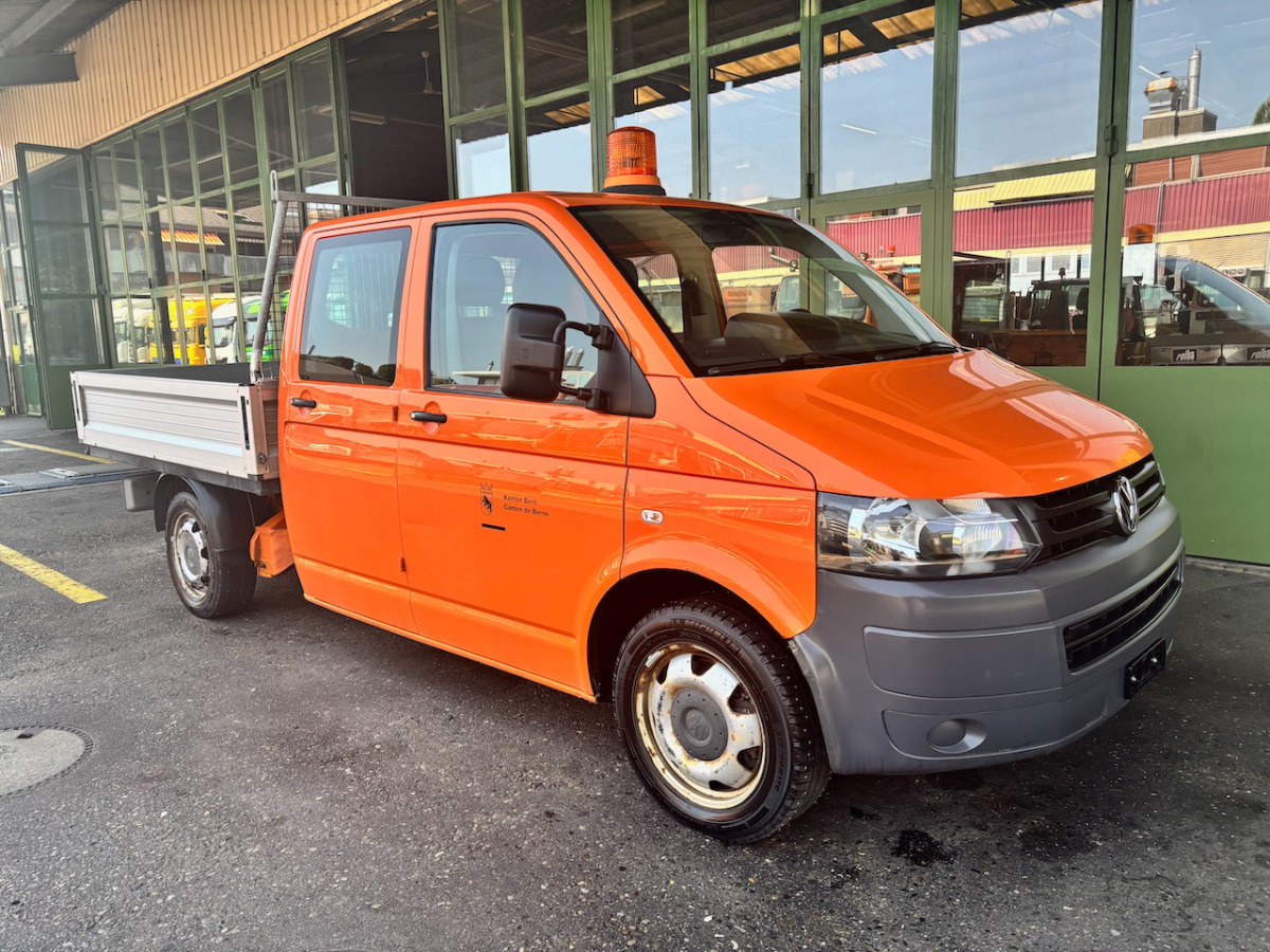 VW T5 Transporter - Kamioncine me karroceri: foto 1 VW T5 Transporter - Kamioncine me karroceri: foto 1