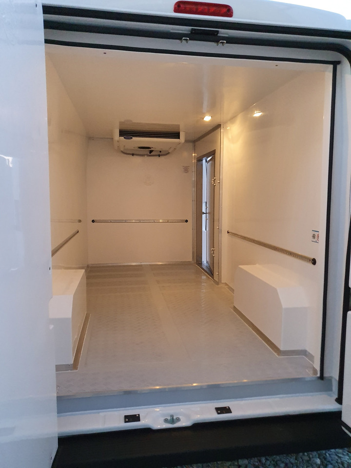 Renault Master L3H2 Tiefkühlkasten -18°C - Furgon frigorifer: foto 3 Renault Master L3H2 Tiefkühlkasten -18°C - Furgon frigorifer: foto 3