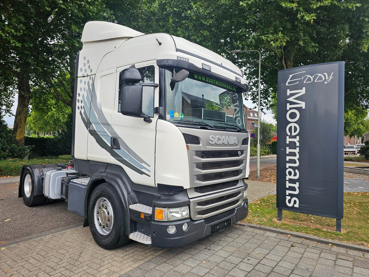 Scania R450 Highline - Gjysmë-kamion: foto 1 Scania R450 Highline - Gjysmë-kamion: foto 1