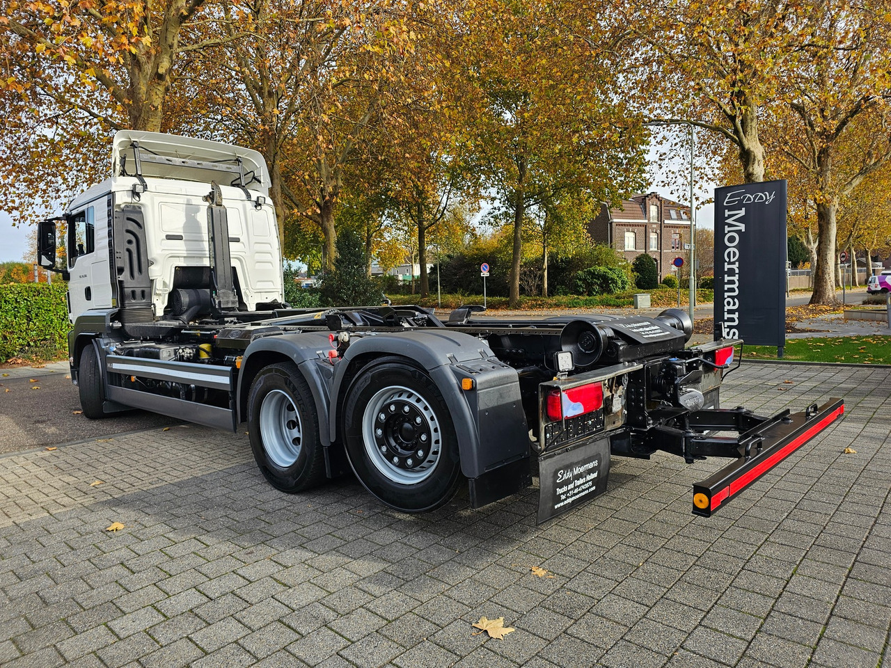 MAN TGS 28.500 L 6x2-4 Hooklift - Kamion vetëngarkues: foto 2 MAN TGS 28.500 L 6x2-4 Hooklift - Kamion vetëngarkues: foto 2