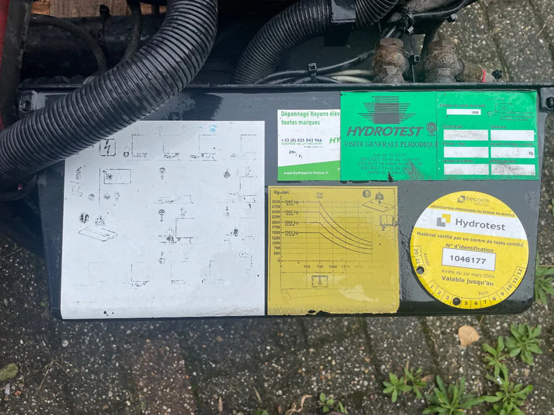 Kässbohrer 1500 KG Laadklep. Gebruikt - Gjysmë rimorkio me vagonetë të mbyllur: foto 2 Kässbohrer 1500 KG Laadklep. Gebruikt - Gjysmë rimorkio me vagonetë të mbyllur: foto 2