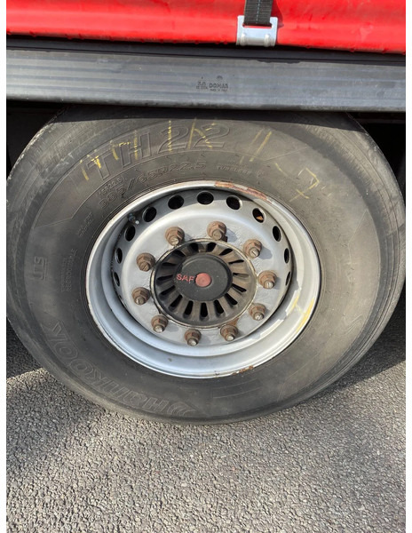 Kässbohrer Taut line XXL certificaat bij - Gjysmë rimorkio me tendë: foto 4 Kässbohrer Taut line XXL certificaat bij - Gjysmë rimorkio me tendë: foto 4