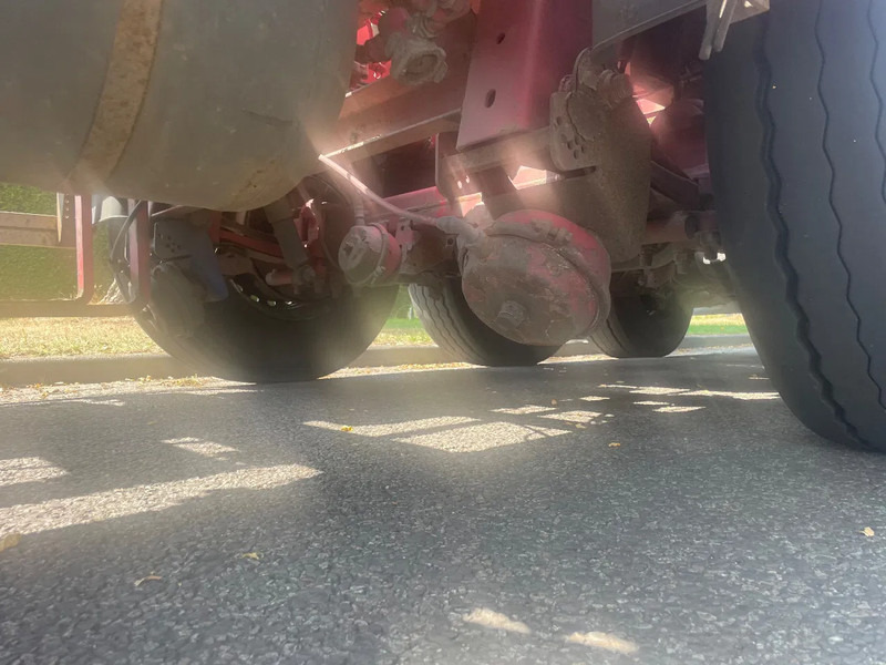 Renders 2x 20 1x 30 1x 40 in prijs verlaagt - Transportjer kontejnerësh/ Gjysmë rimorkio me karroceri të çmontueshme: foto 4 Renders 2x 20 1x 30 1x 40 in prijs verlaagt - Transportjer kontejnerësh/ Gjysmë rimorkio me karroceri të çmontueshme: foto 4