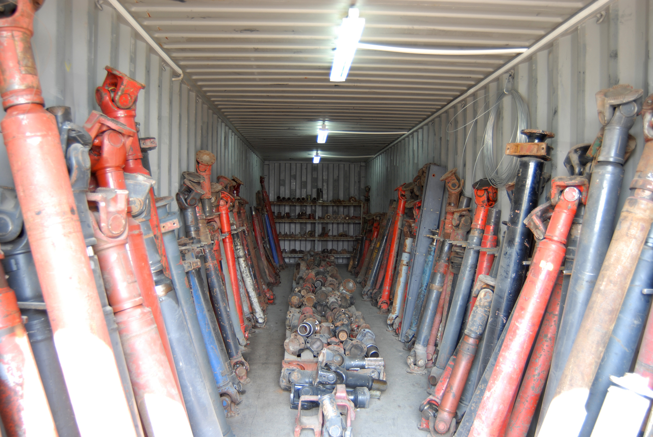 PROPELLER SHAFT FOR MERCEDES-BENZ AND MAN - Bosht kardanike për Kamioni: foto 2 PROPELLER SHAFT FOR MERCEDES-BENZ AND MAN - Bosht kardanike për Kamioni: foto 2