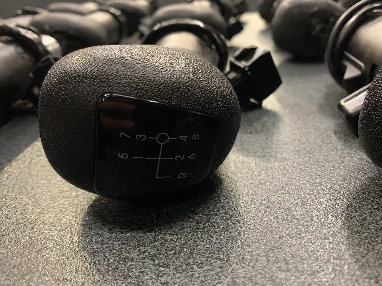 SHIFT KNOB L.H DRIVE VEHICLE ZF - Leva e marsheve për Kamioni: foto 5 SHIFT KNOB L.H DRIVE VEHICLE ZF - Leva e marsheve për Kamioni: foto 5