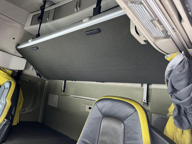 Gjysmë-kamion Volvo FH16 600: foto 7