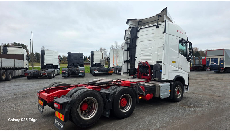 Volvo FH500 - Gjysmë-kamion: foto 4 Volvo FH500 - Gjysmë-kamion: foto 4