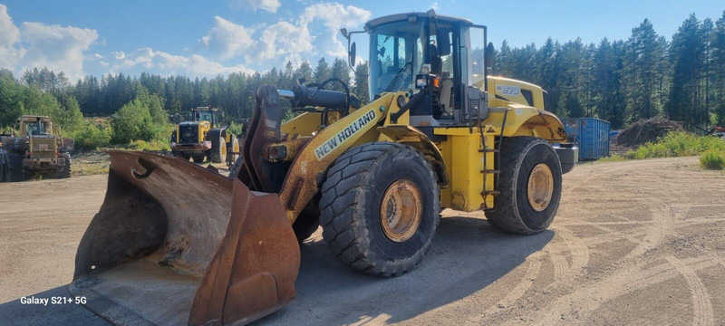 New Holland W270 - Fadrom me goma: foto 1 New Holland W270 - Fadrom me goma: foto 1