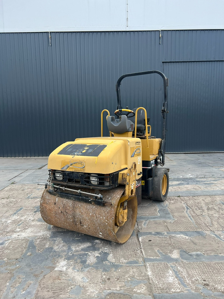 CATERPILLAR CB-225E - Rul: foto 1 CATERPILLAR CB-225E - Rul: foto 1