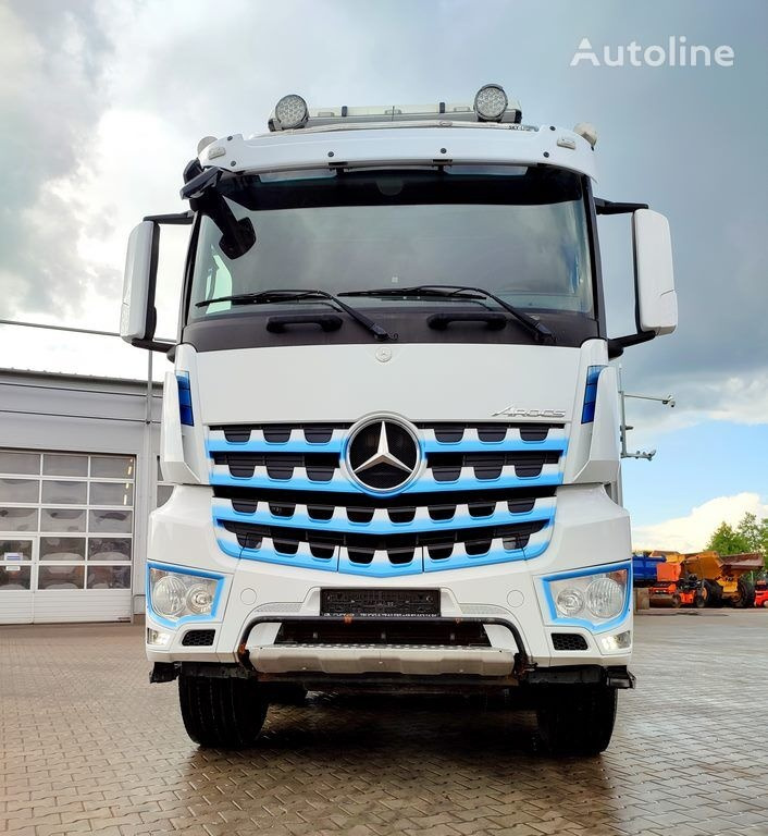 Mercedes-Benz Arocs 4151 - Kamion vetëshkarkues: foto 2 Mercedes-Benz Arocs 4151 - Kamion vetëshkarkues: foto 2