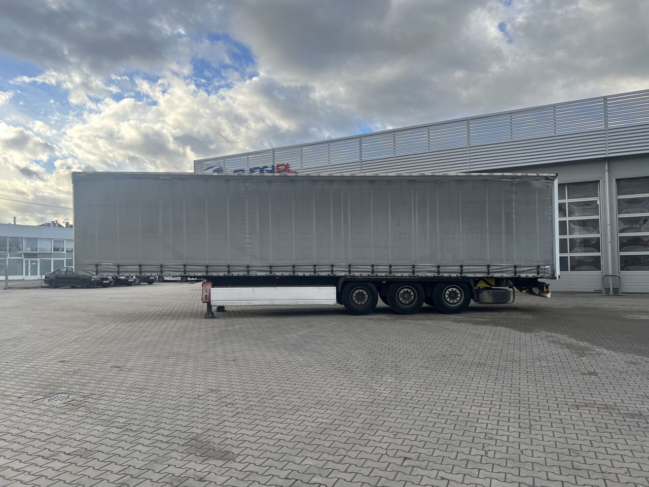 Naczepa ciężarowa KRONE - Gjysmë rimorkio me tendë: foto 2 Naczepa ciężarowa KRONE - Gjysmë rimorkio me tendë: foto 2